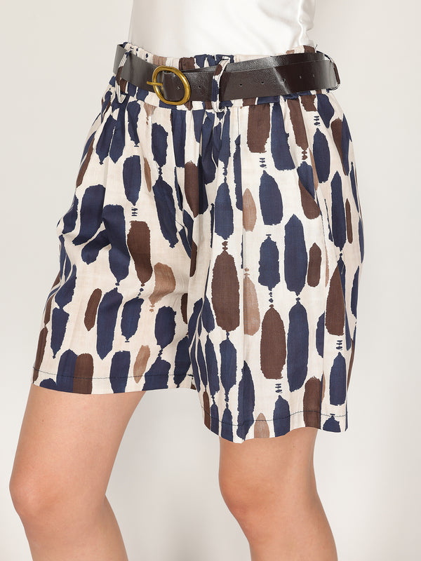 Shorts in fantasia a pois