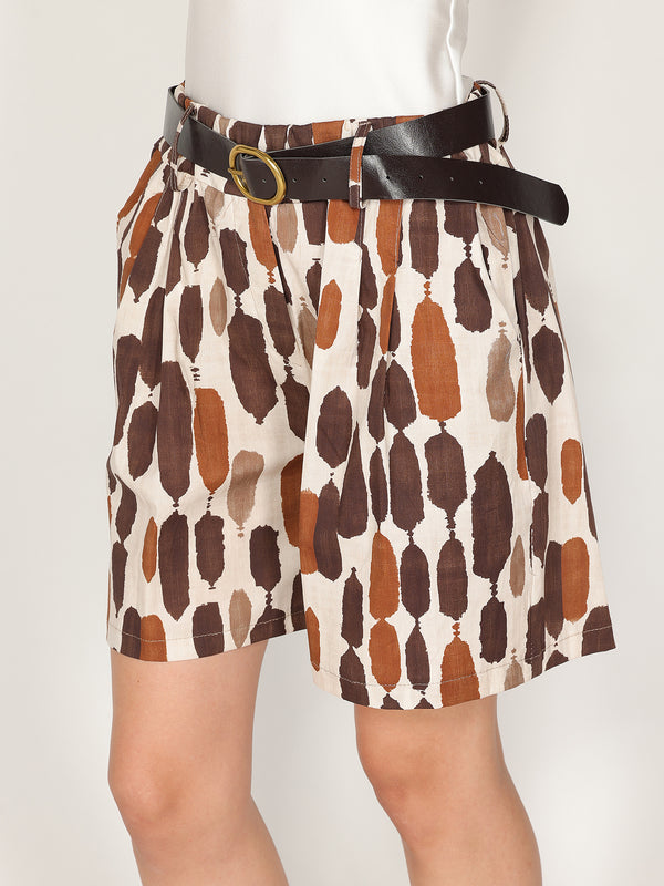 Shorts in fantasia a pois