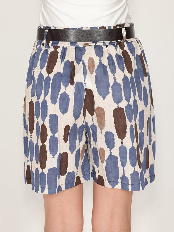 Shorts in fantasia a pois