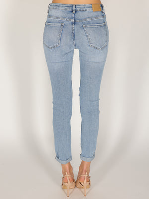Jeans strappati