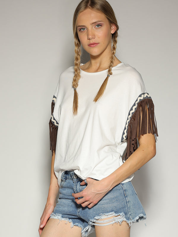 T-shirt con frange mani