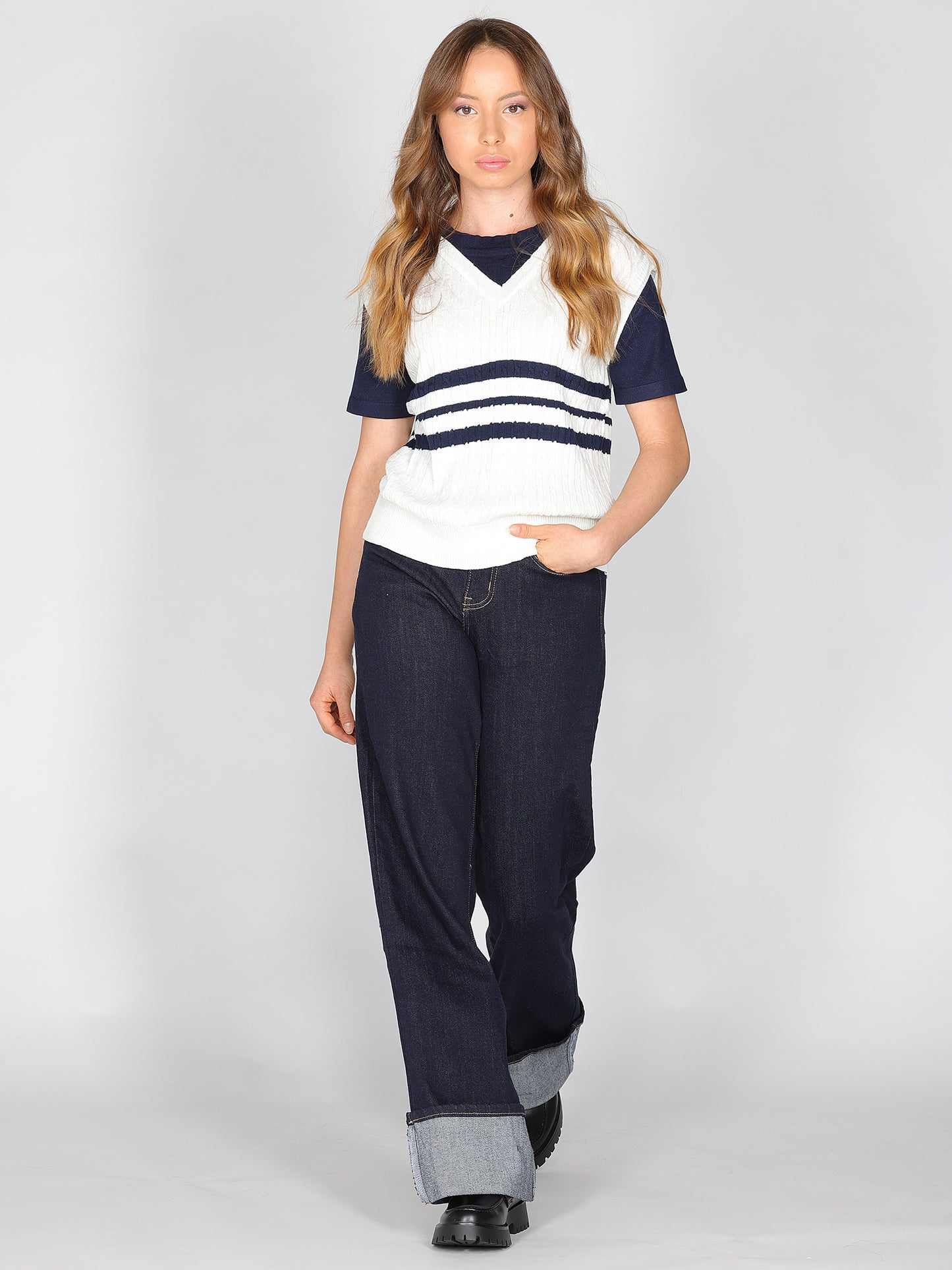 Jeans palazzo con risvolto