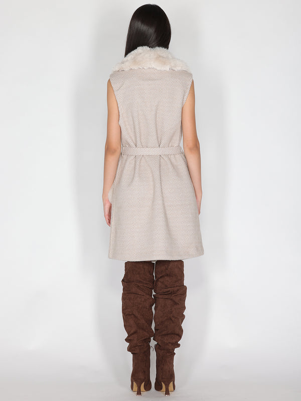 Cappotto Beige smanicato con pelliccia
