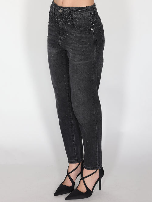 Jeans mit Strasssteinen