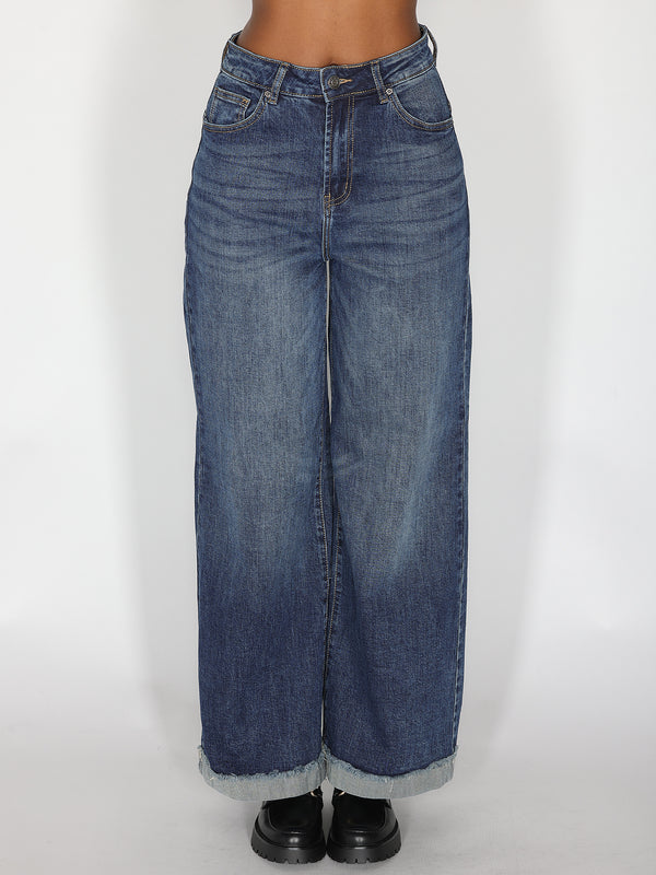Jeans a palazzo con risvolto