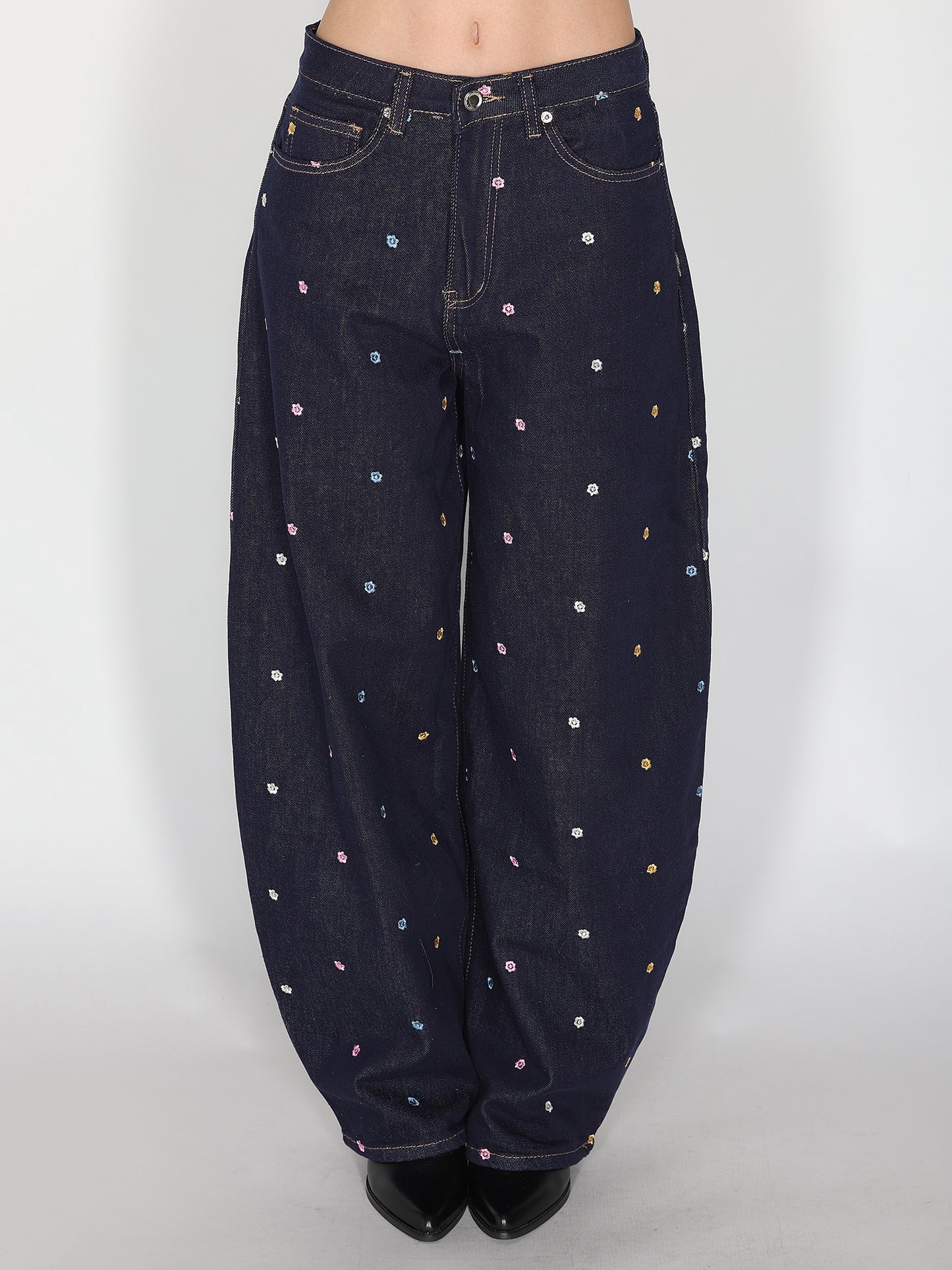 Jeans gamba larga ricamo fiori