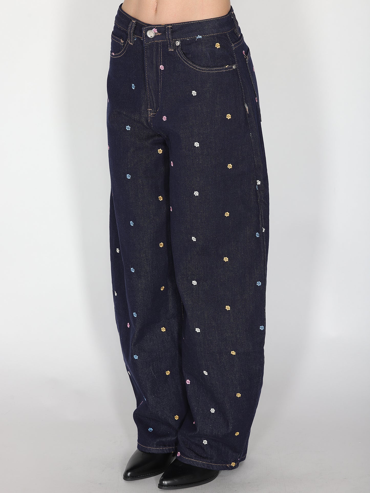 Jeans gamba larga ricamo fiori