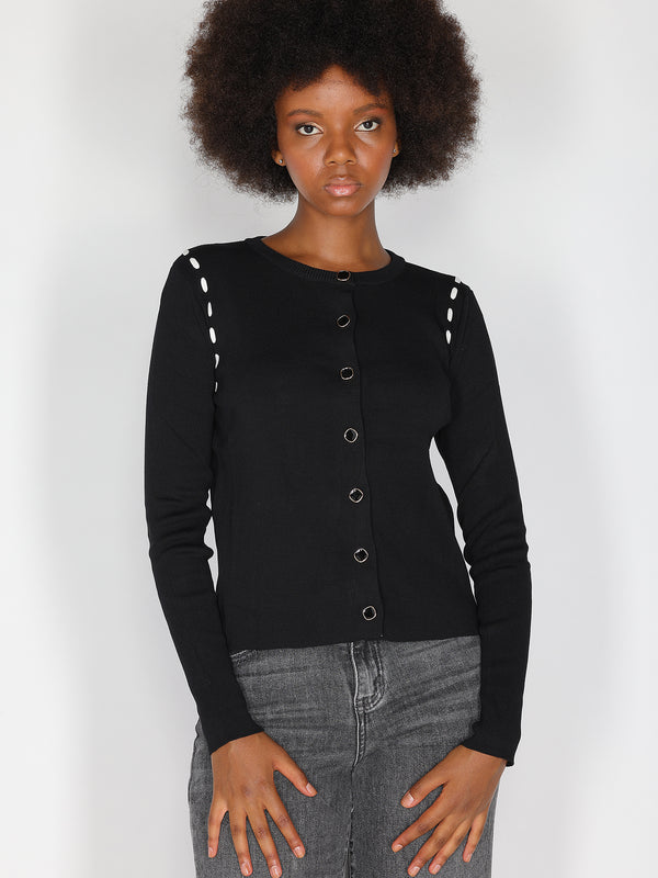 Pullover mit Knöpfen