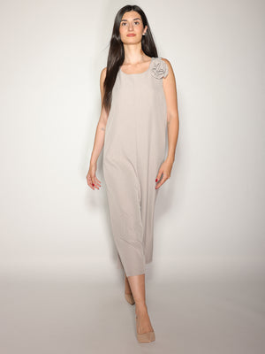 Tuta Beige con dettaglio a forma di rosa