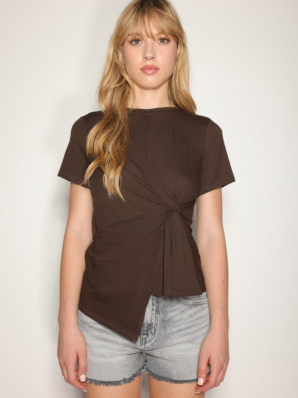 T-shirt nodo
