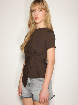 T-shirt nodo