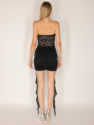 Abito in pizzo con rouge