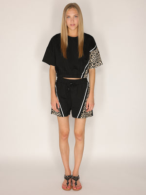T-shirt e shorts in cotone leopardato