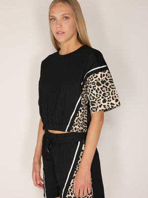 T-shirt e shorts in cotone leopardato
