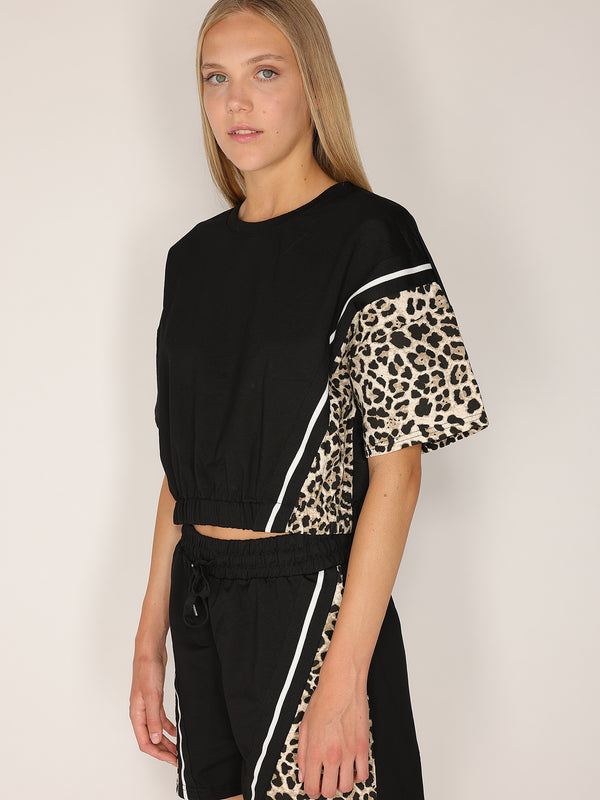 T-shirt e shorts in cotone leopardato