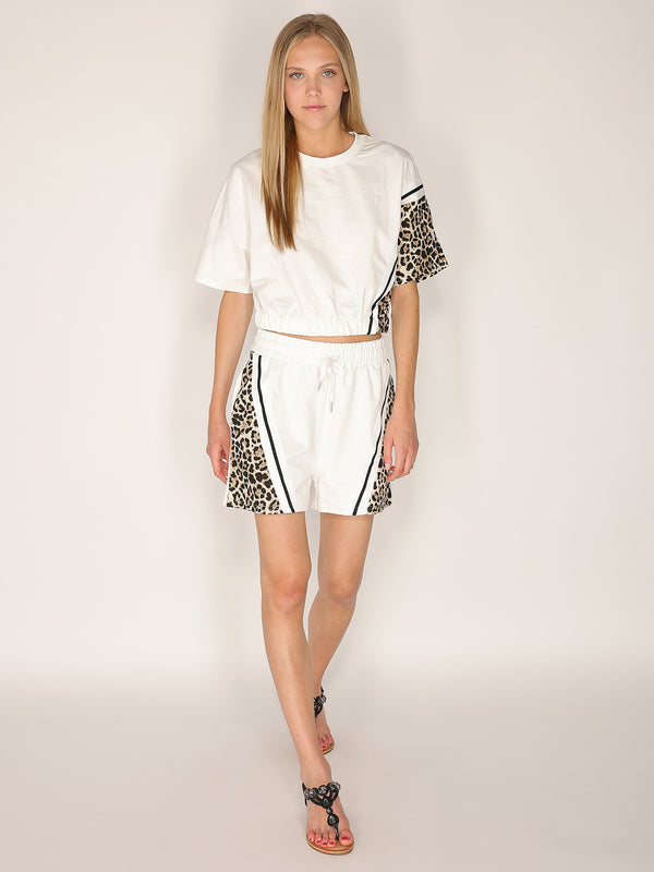 T-shirt e shorts in cotone leopardato