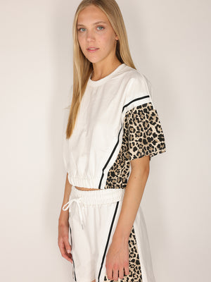 T-shirt e shorts in cotone leopardato