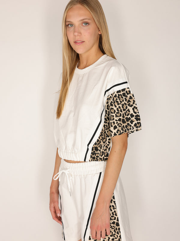 T-shirt e shorts in cotone leopardato