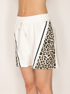 T-shirt e shorts in cotone leopardato