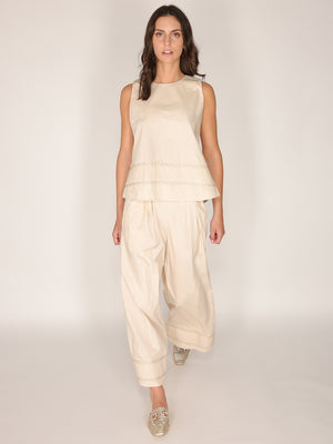 Top in cotone ricamato