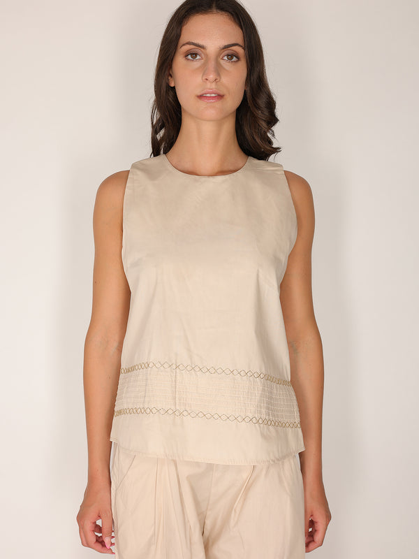 Top in cotone ricamato