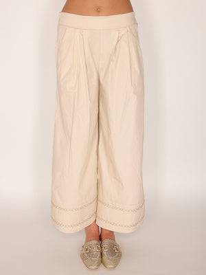 Pantalone in cotone con fondo ricamato