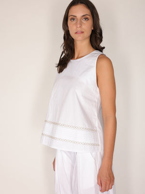 Top in cotone ricamato