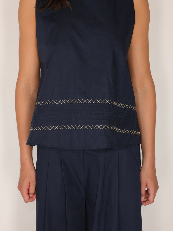 Top in cotone ricamato