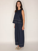 Pantalone in cotone con fondo ricamato