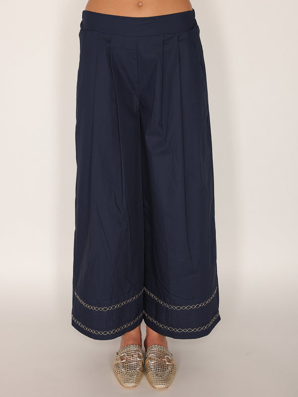 Pantalone in cotone con fondo ricamato