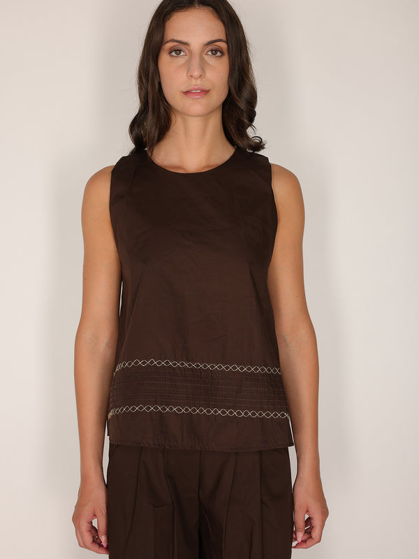 Top in cotone ricamato