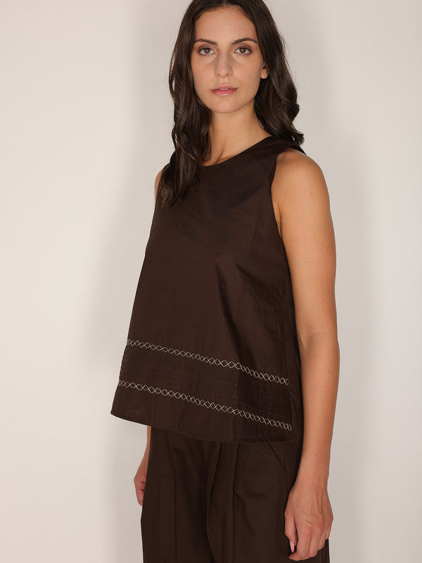 Top in cotone ricamato