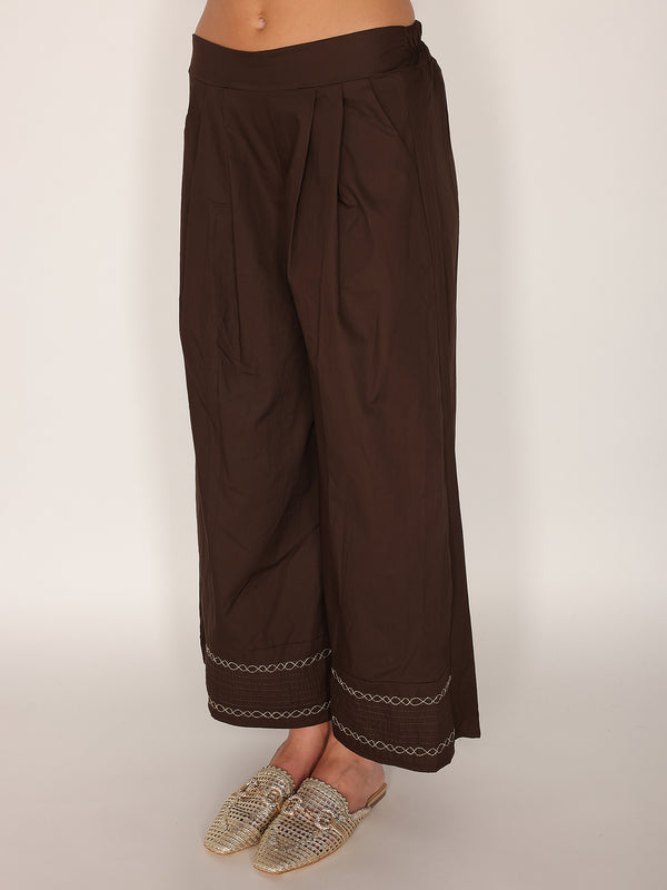 Pantalone in cotone con fondo ricamato