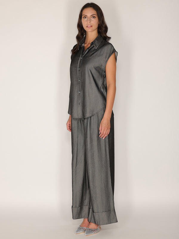 Completo camicia e pantaloni