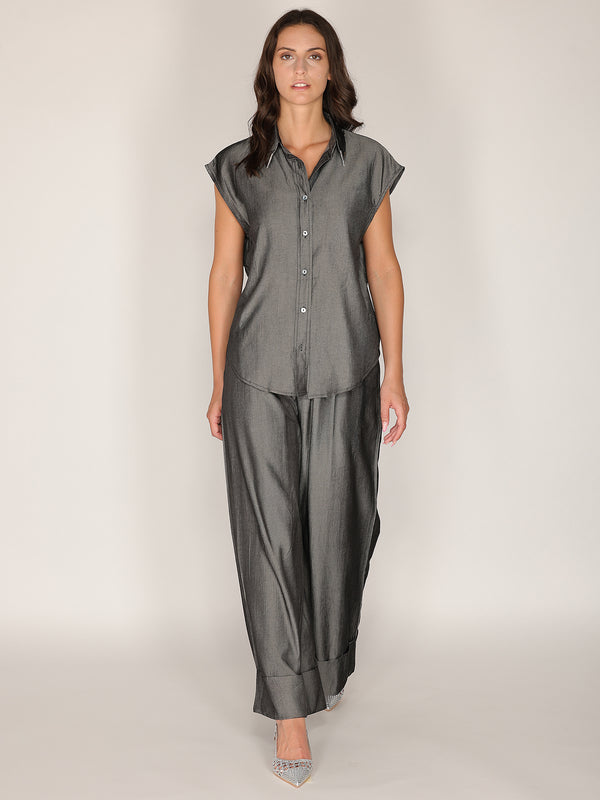 Completo camicia e pantaloni