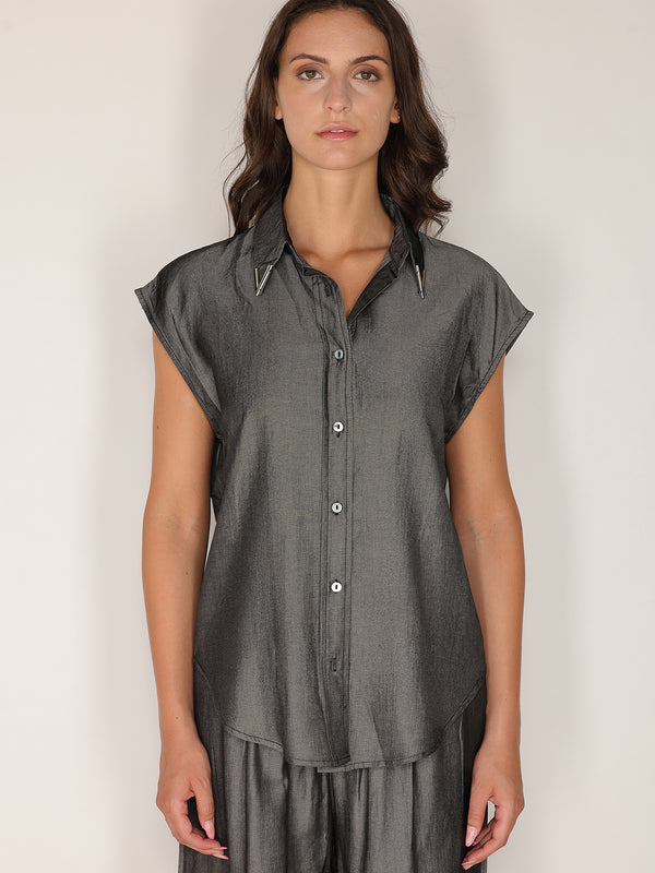 Completo camicia e pantaloni