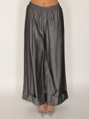 Completo camicia e pantaloni