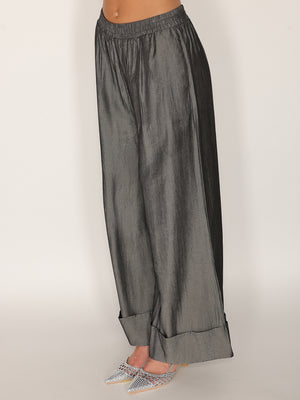 Completo camicia e pantaloni