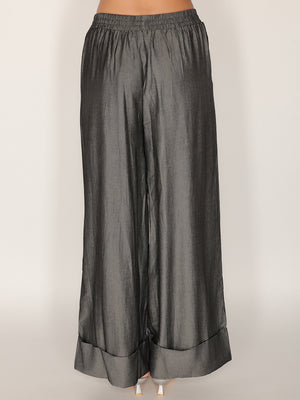Completo camicia e pantaloni