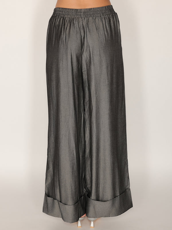 Completo camicia e pantaloni