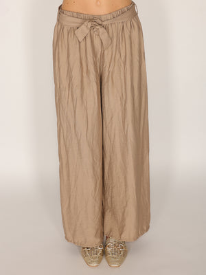 Pantaloni palazzo con cintura