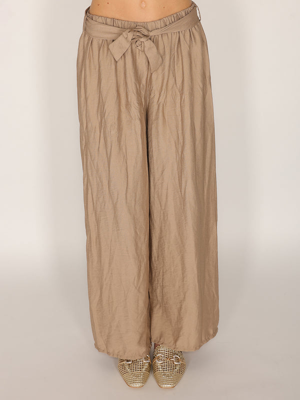 Pantaloni palazzo con cintura