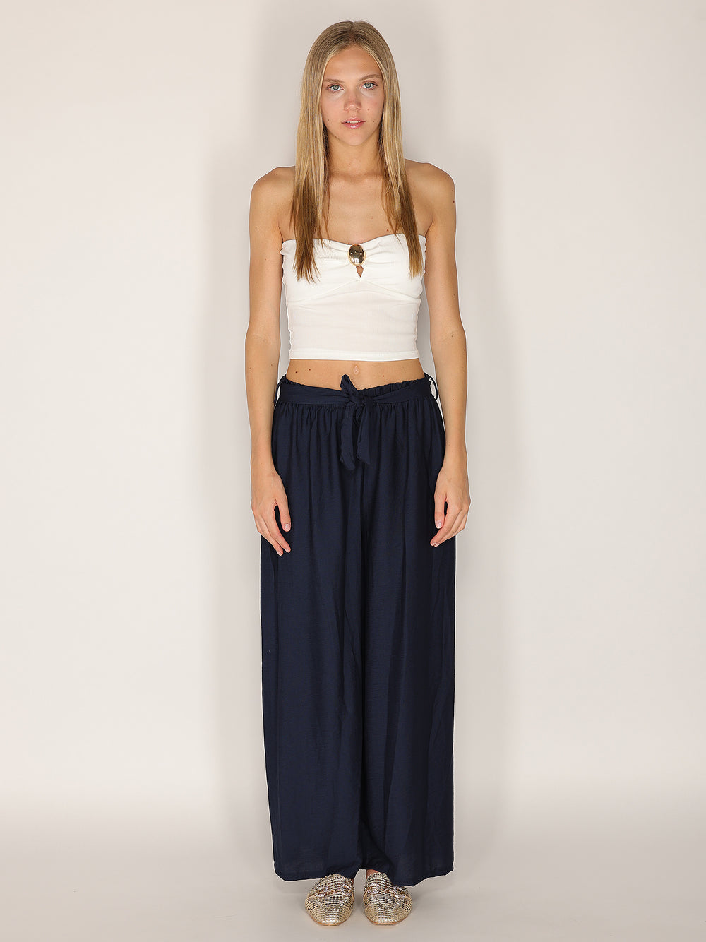Pantaloni palazzo con cintura