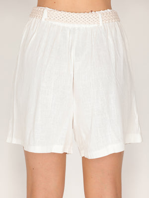 Short in lino con cintura