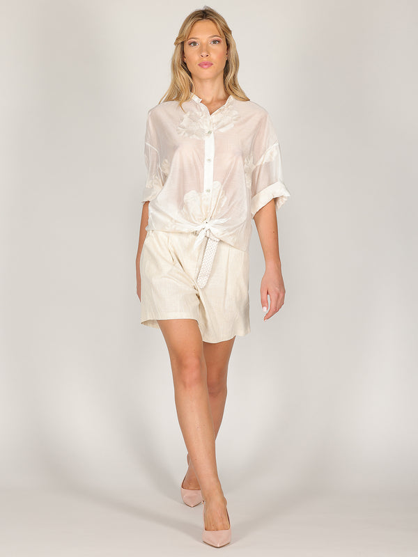 Short in lino con cintura