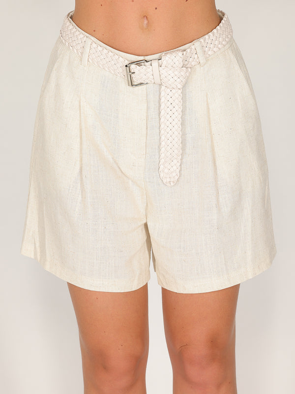 Short in lino con cintura