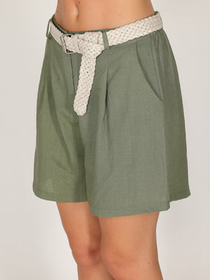 Short in lino con cintura
