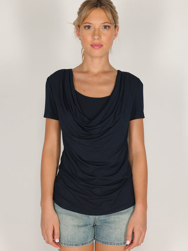 T-shirt con doppio scollo