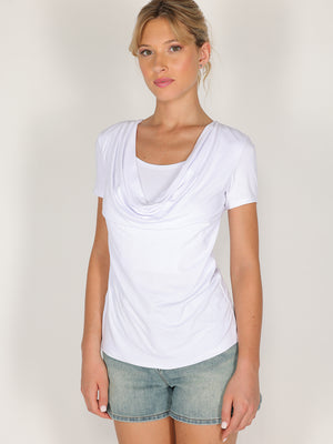 T-shirt con doppio scollo