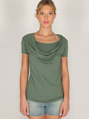 T-shirt con doppio scollo